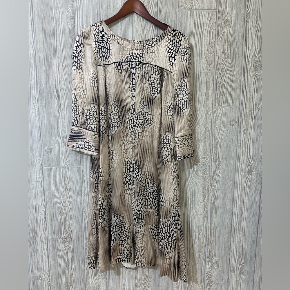 Tullo Silk Animal Print Straight Loose Fit Long S… - image 1